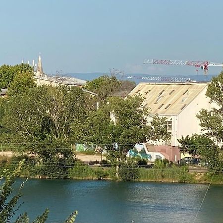 Charmant Studio De 23M2 Αβινιόν Εξωτερικό φωτογραφία